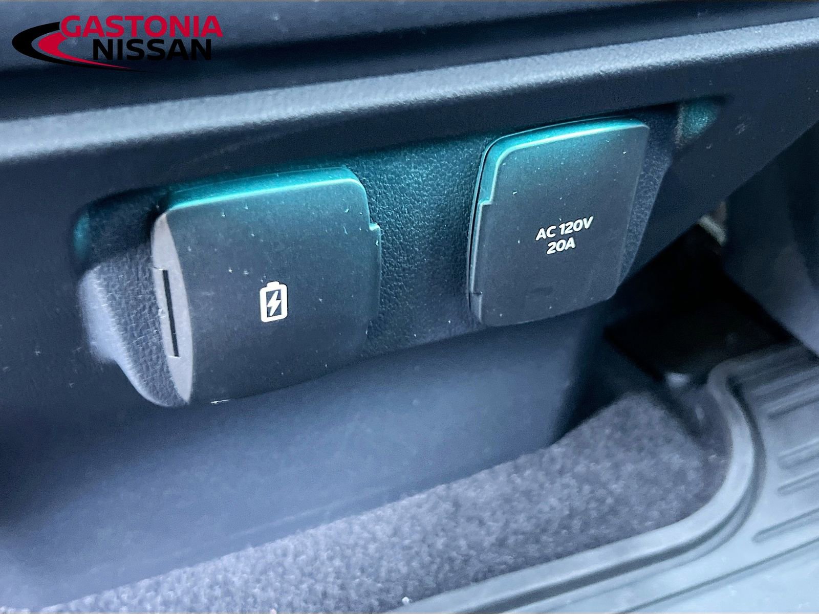 Used 2025 Ford F150 Raptor image 34