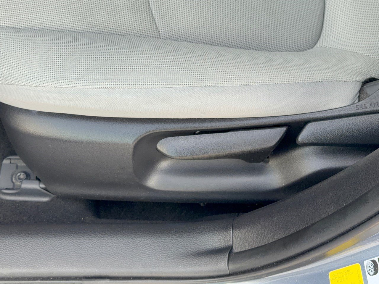 Used 2022 Toyota Corolla LE FWD image 16