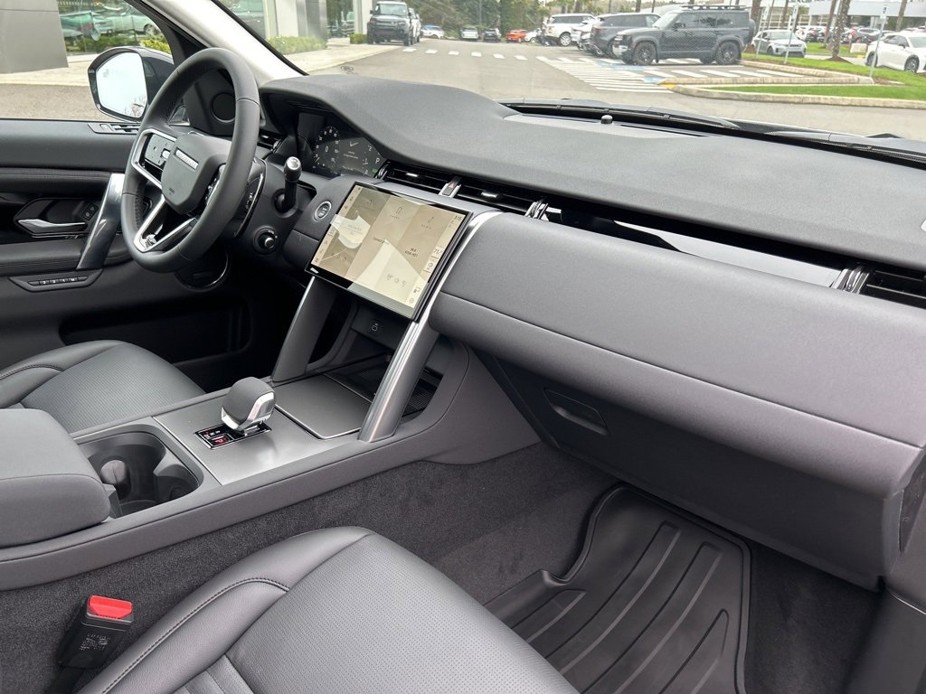 New 2025 Land Rover Discovery Sport S image 20