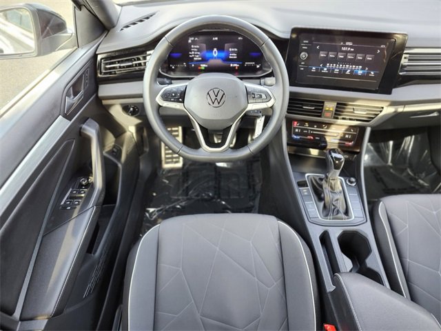 Used 2025 Volkswagen Jetta Sport image 13