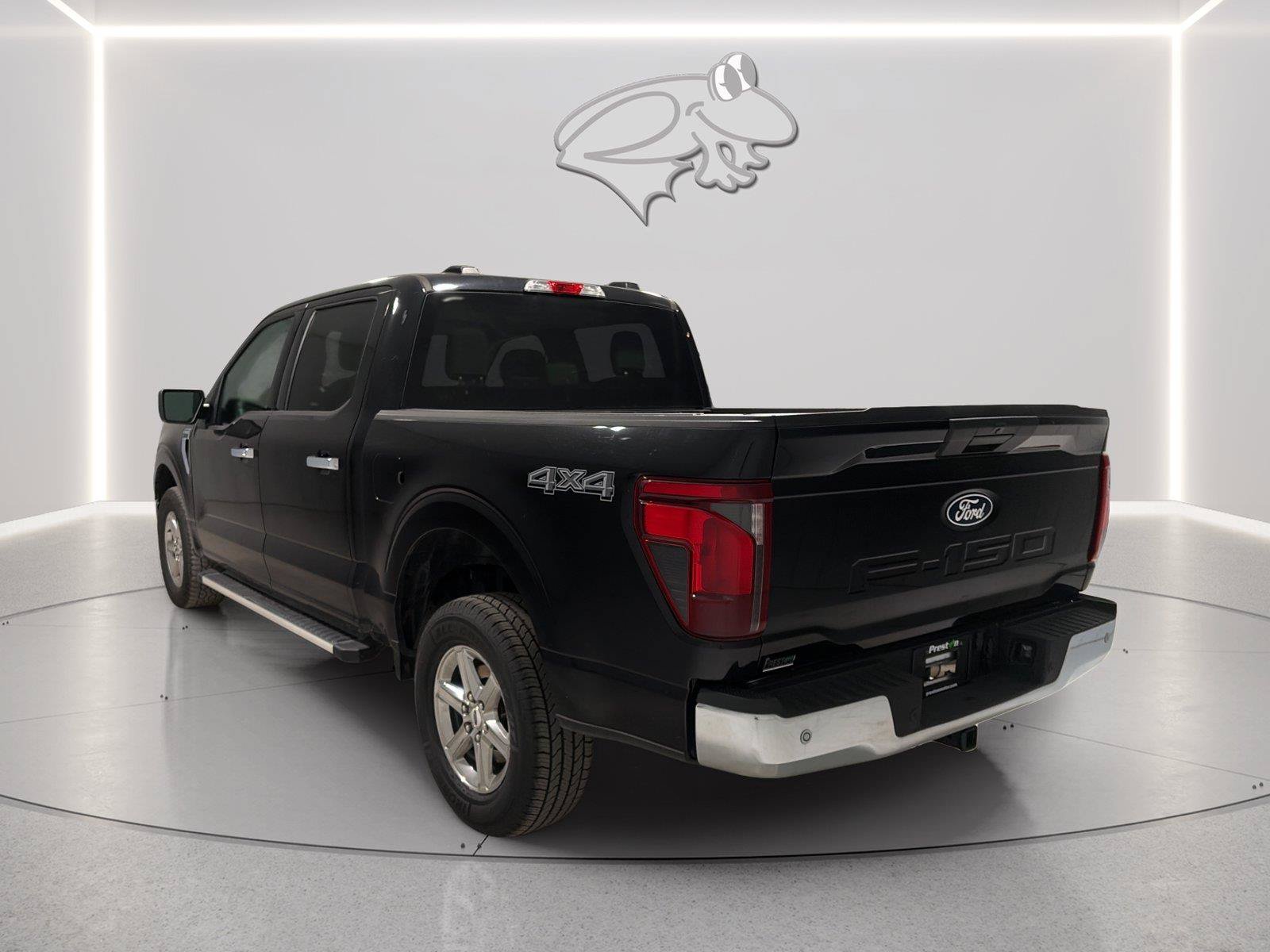 Used 2025 Ford F150 XLT w/ Equipment Group 301A Standard AWD/4WD image 3