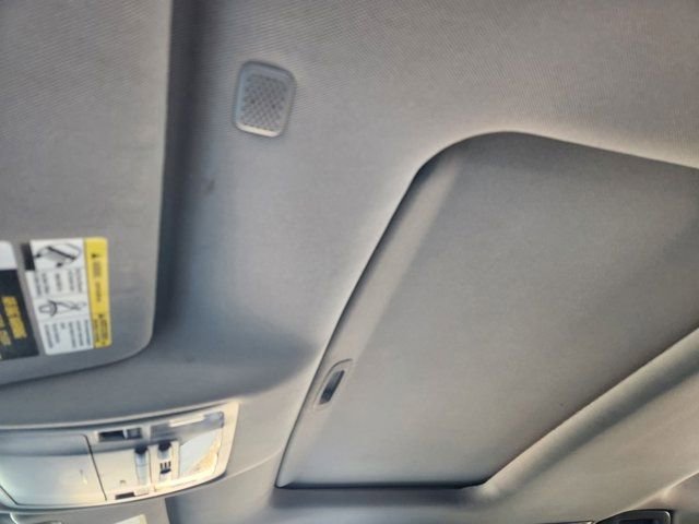 Used 2019 Toyota Highlander XLE image 26