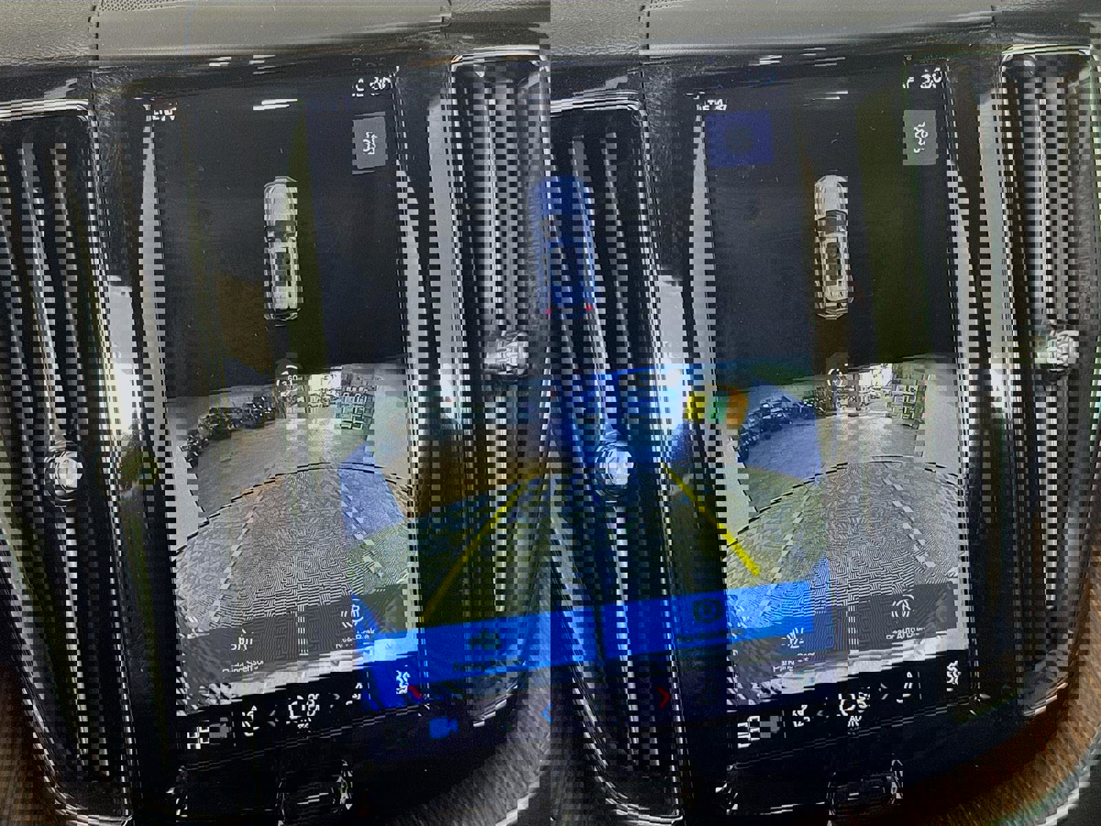 Used 2023 Volvo XC60 B5 Plus w/ Climate Package image 18