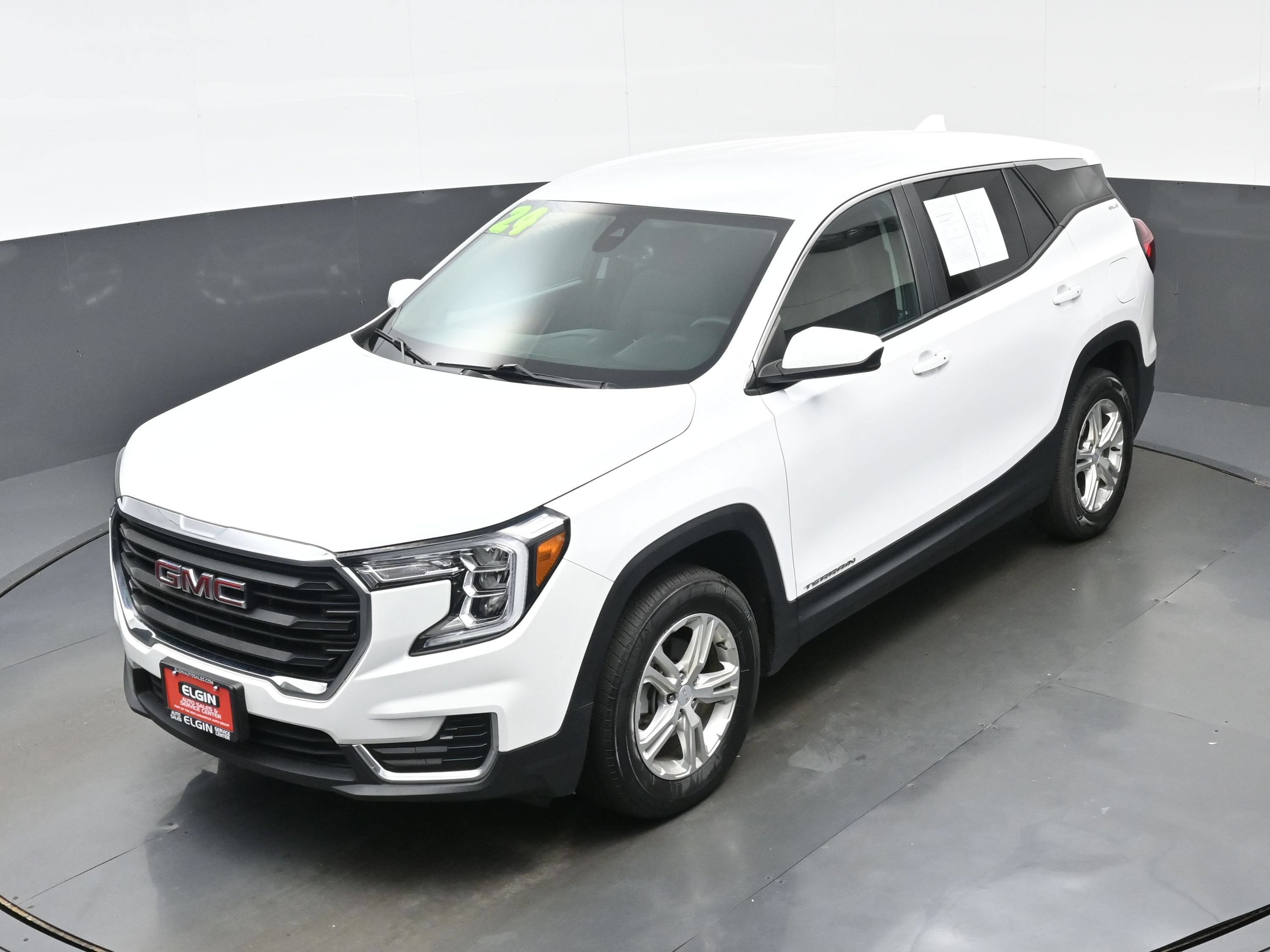 Used 2024 GMC Terrain SLE AWD/4WD image 32