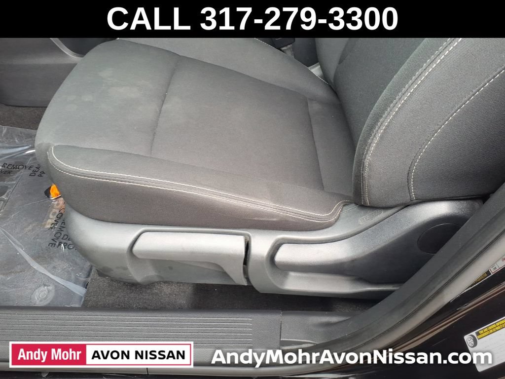 Used 2024 Nissan Rogue S FWD image 16