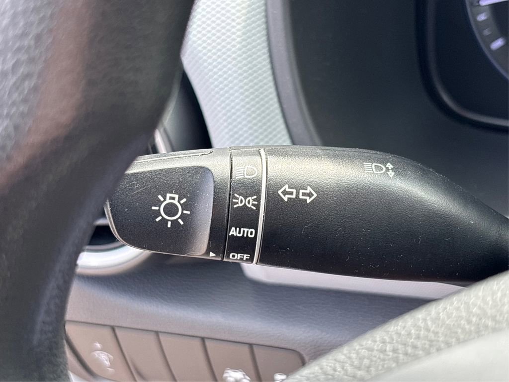 Used 2019 Hyundai Kona SE image 25