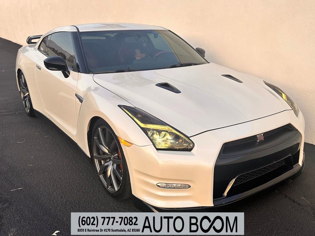 Used 2015 Nissan GT-R Premium AWD/4WD video 1