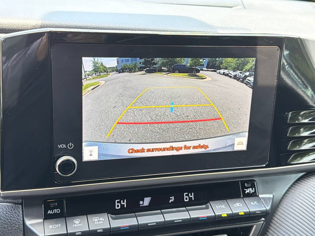 Used 2025 Toyota Camry SE w/ Convenience Package FWD image 26