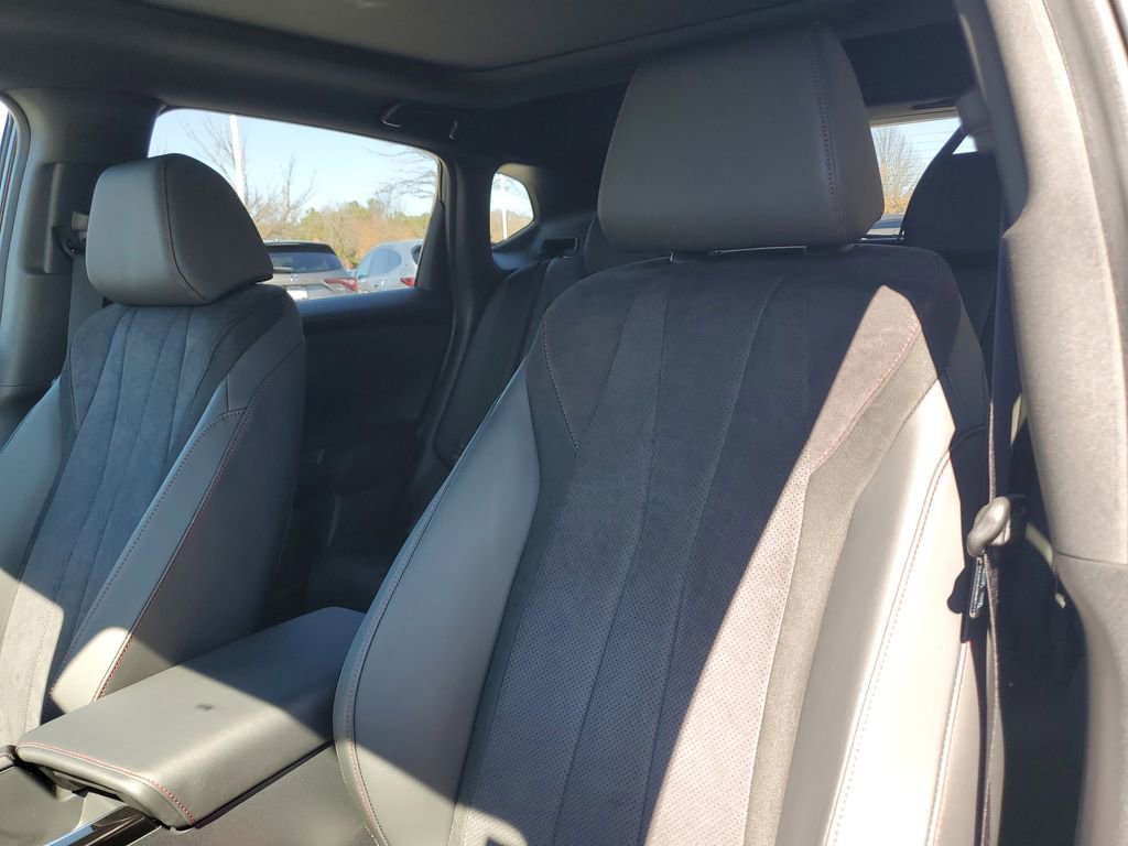 Certified 2025 Acura ADX A-Spec image 19