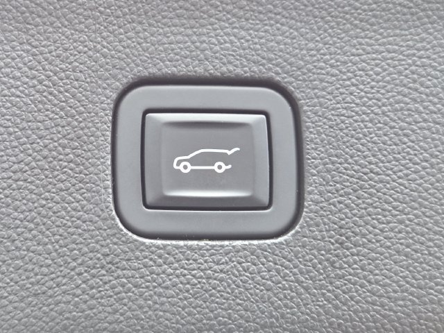 Certified 2019 Buick Enclave Avenir w/ Avenir Technology Package AWD/4WD image 24