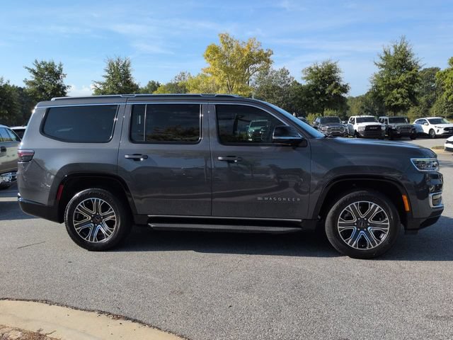 Used 2025 Jeep Wagoneer 4WD w/ Premium Group I image 3