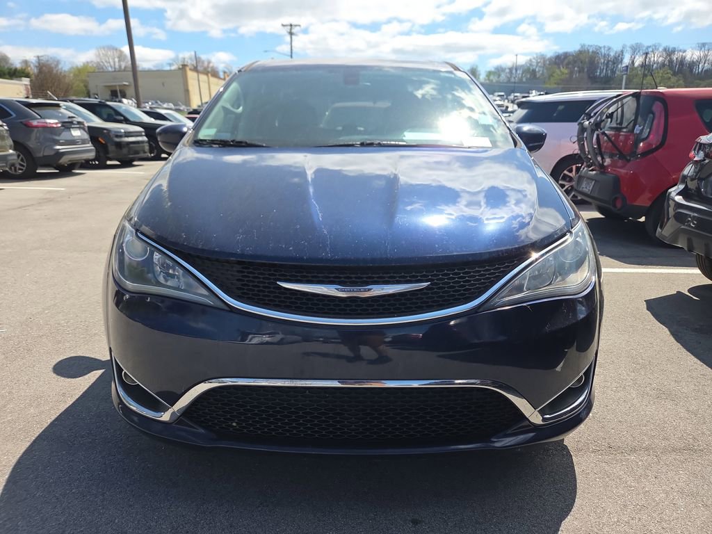 Used 2018 Chrysler Pacifica Touring Plus w/ Tire & Wheel Group image 8