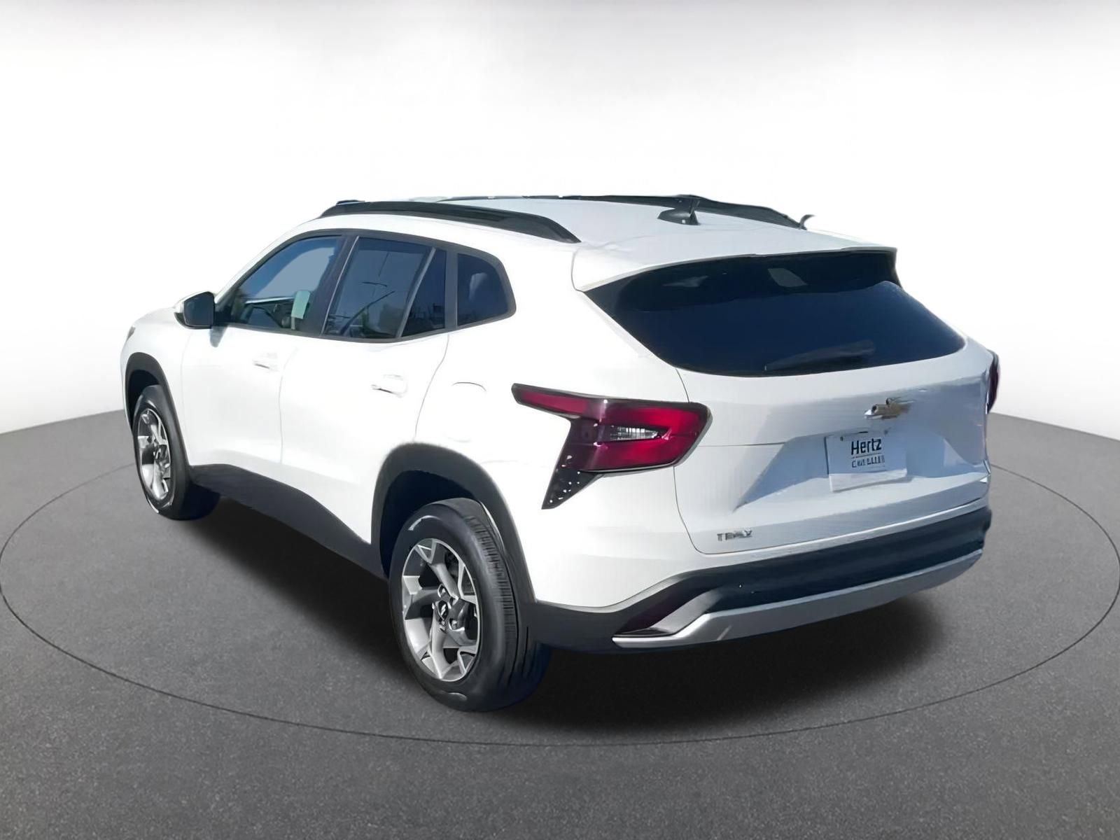 Used 2025 Chevrolet Trax LT image 12