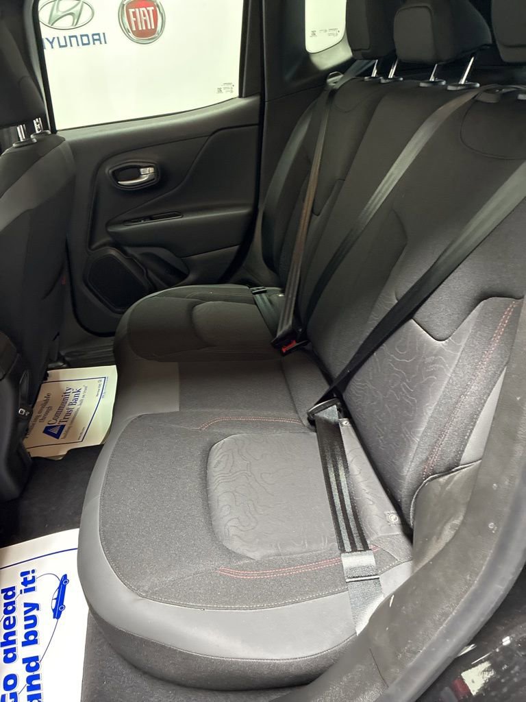 Used 2023 Jeep Renegade Trailhawk w/ Trailer Tow Group image 22