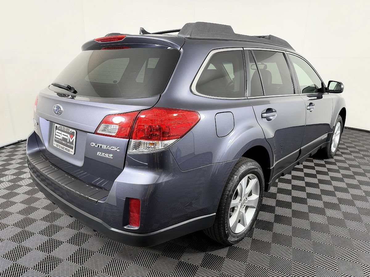 Used 2014 Subaru Outback 2.5i Limited w/ Moonroof Package AWD/4WD image 8