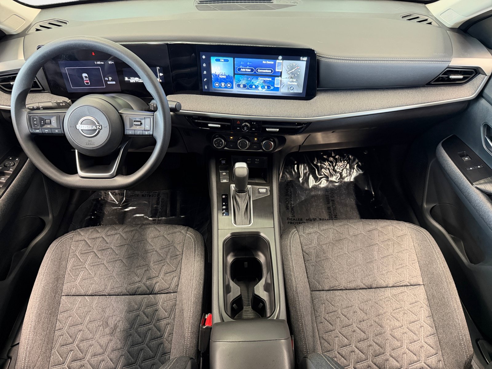 Used 2025 Nissan Kicks SV FWD image 3