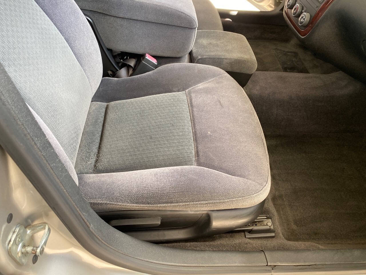 Used 2007 Chevrolet Impala LS FWD image 30