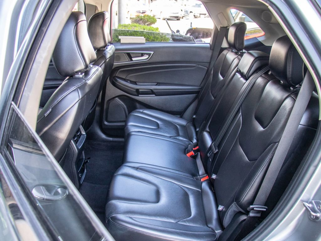 Used 2021 Ford Edge Titanium AWD/4WD image 21