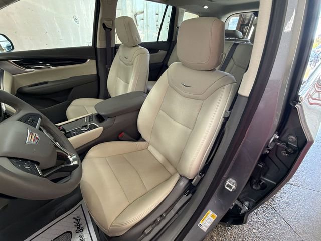 Certified 2025 Cadillac XT6 Premium Luxury w/ Technology Package AWD/4WD image 11