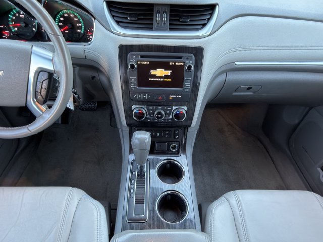 Used 2017 Chevrolet Traverse LT FWD image 17