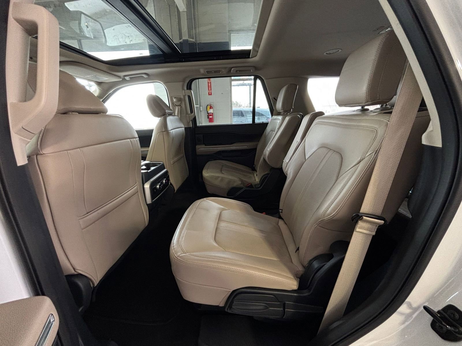 Used 2024 Ford Expedition Limited RWD image 30