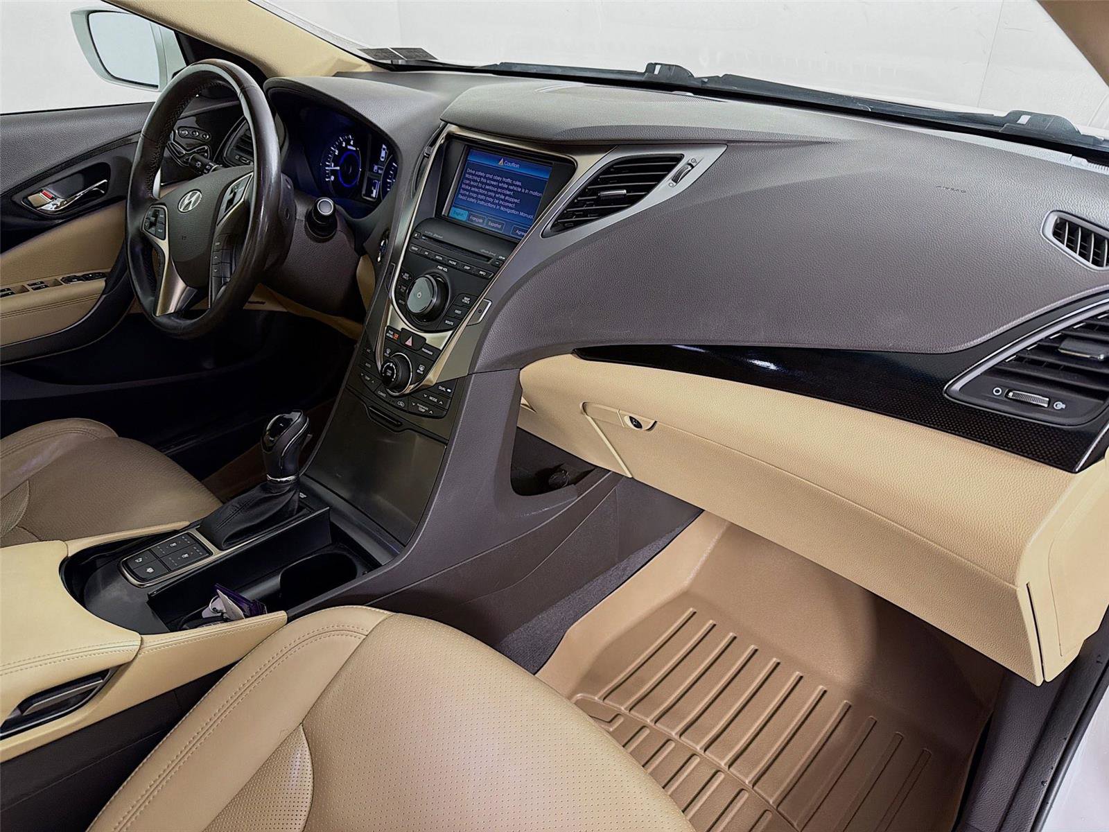 Used 2012 Hyundai Azera w/ Technology Pkg FWD image 30