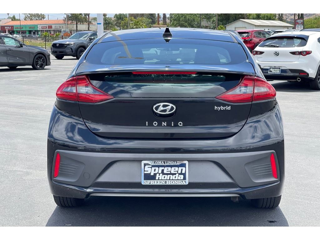 Used 2017 Hyundai Ioniq SEL w/ Tech Package 02 FWD image 4