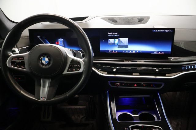 Used 2024 BMW X7 xDrive40i w/ Executive Package AWD/4WD image 15