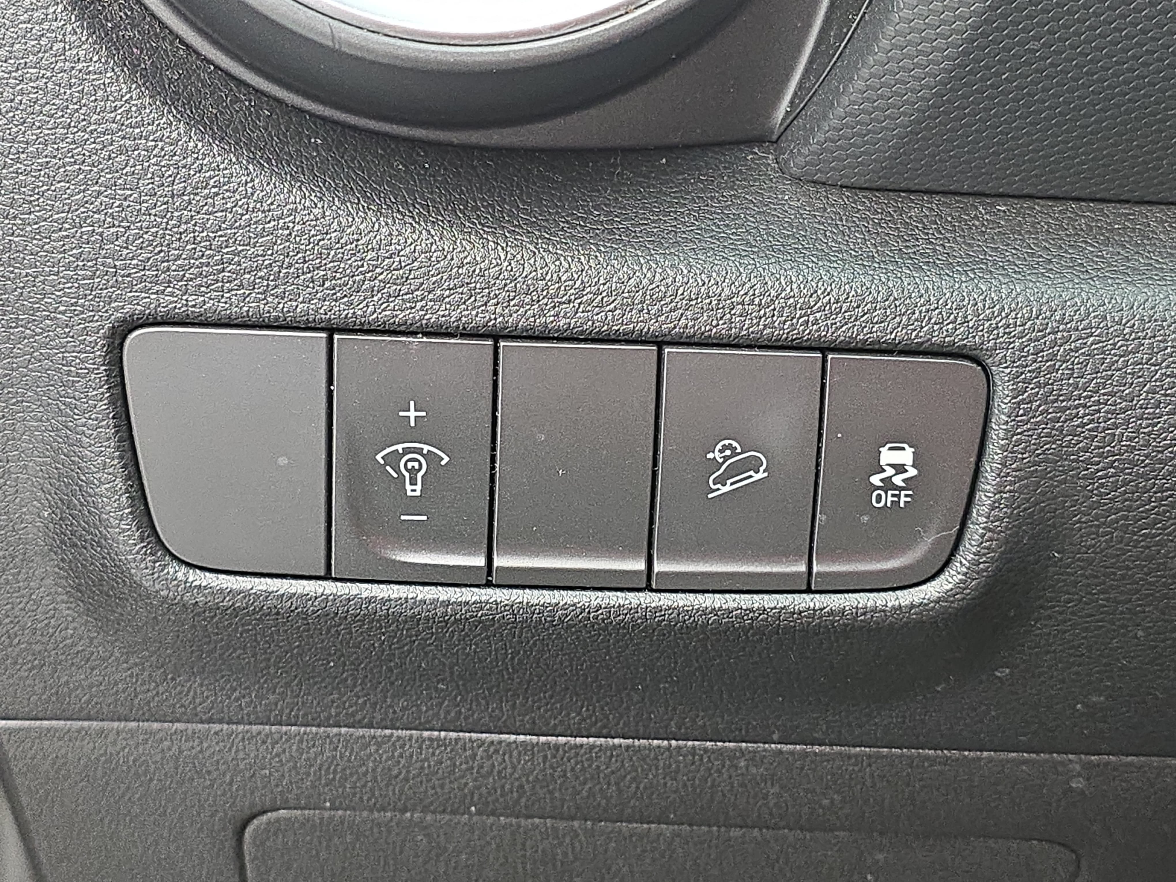 Used 2023 Hyundai Kona SEL FWD image 24