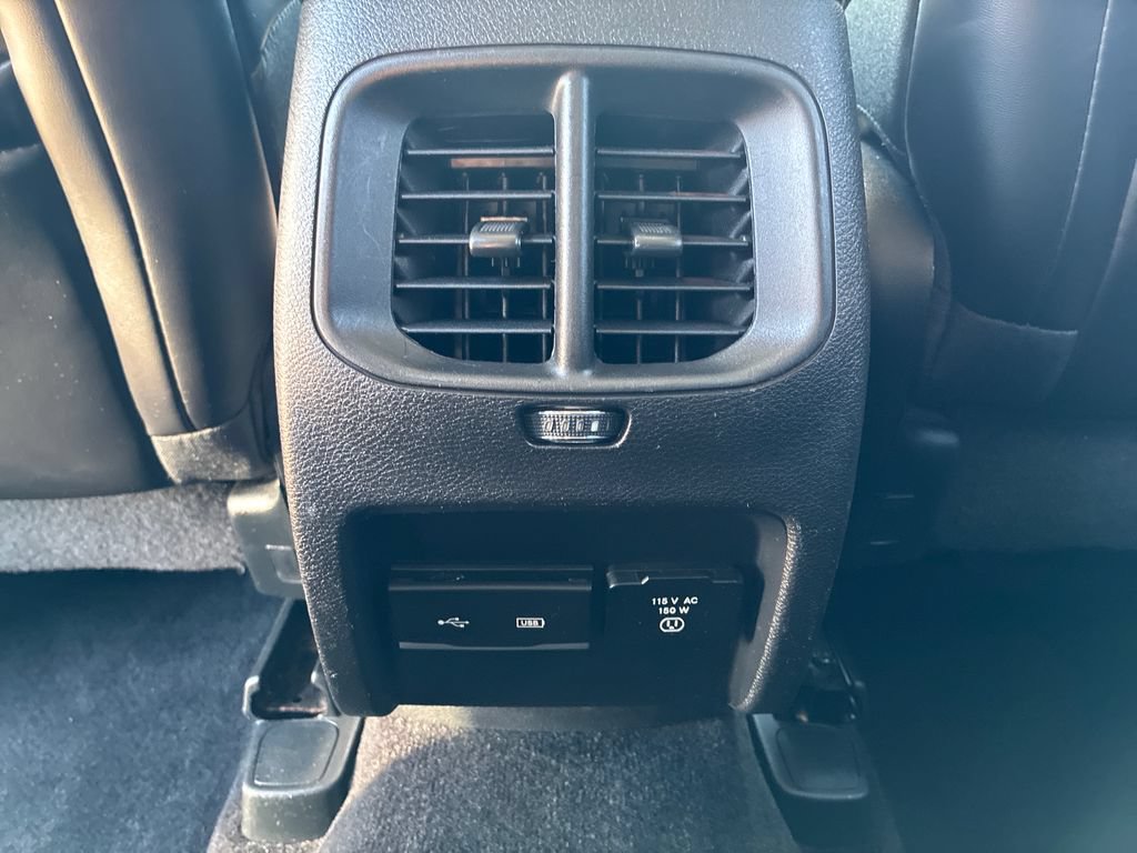 Used 2019 Jeep Cherokee Limited AWD/4WD image 18