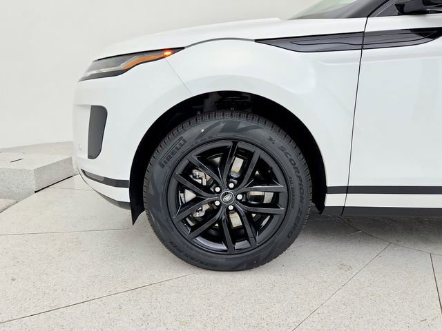 New 2025 Land Rover Range Rover Evoque S image 30