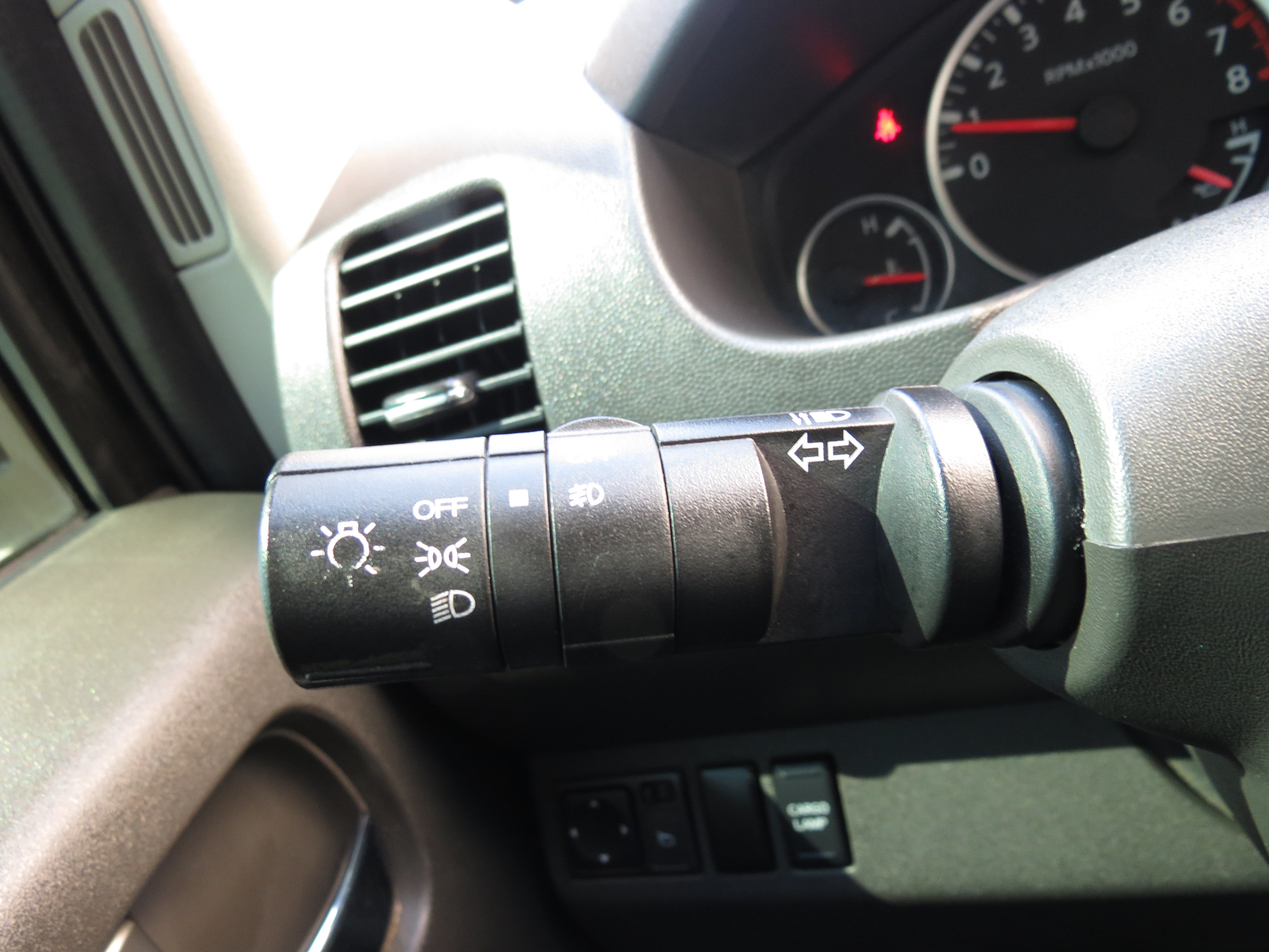 Used 2006 Nissan Frontier NISMO RWD image 14