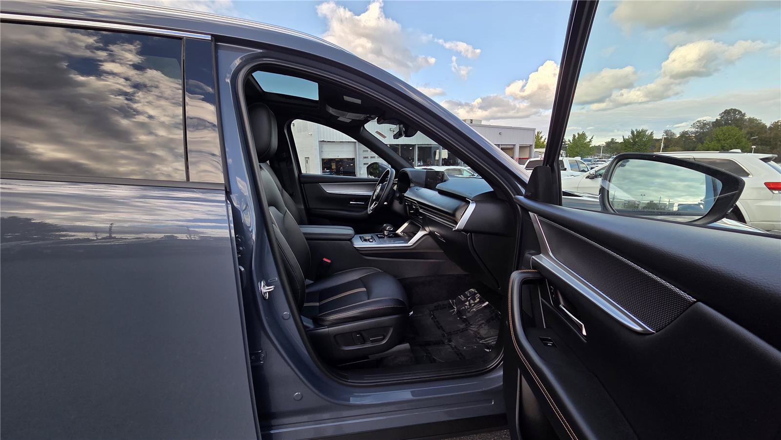 Used 2026 MAZDA CX-90 Plug-In Hybrid w/ Premium Plus AWD/4WD image 34