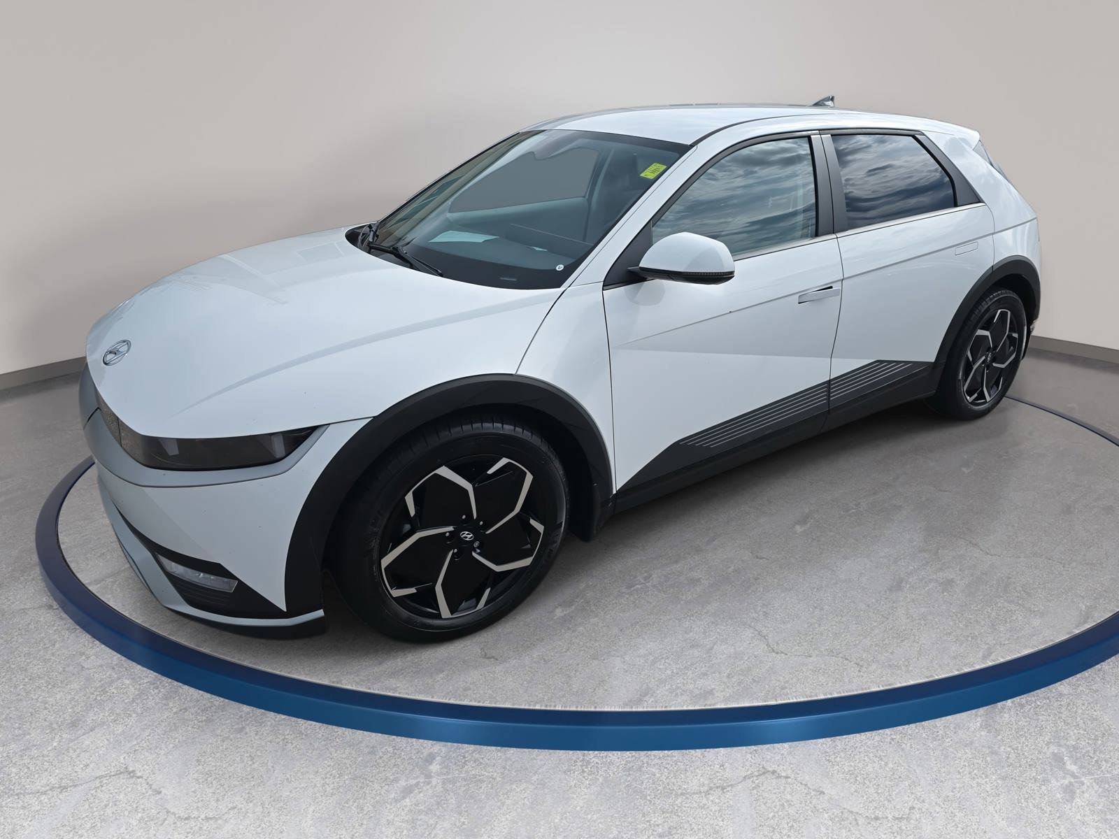 Used 2023 Hyundai Ioniq 5 SEL RWD image 1