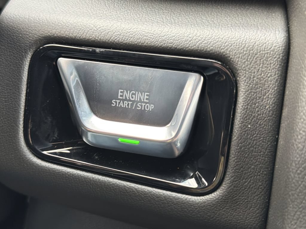 New 2026 GMC Yukon XL Denali w/ Sun & Power Step Package AWD/4WD image 8
