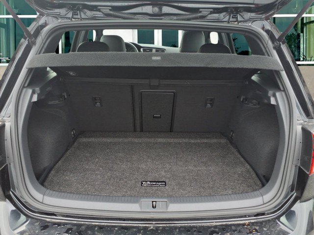 Used 2019 Volkswagen GTI SE FWD image 8