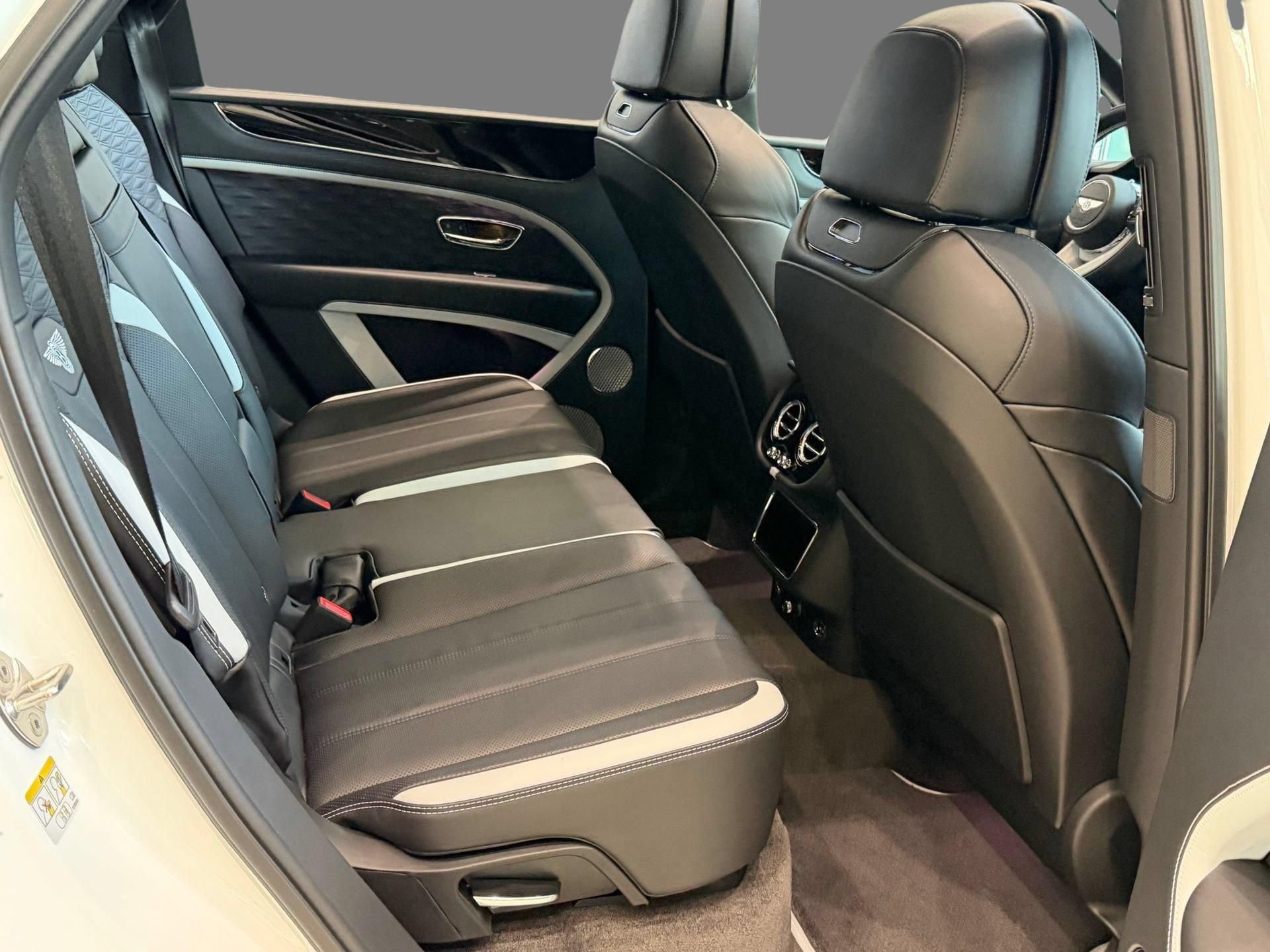 New 2026 Bentley Bentayga Speed AWD/4WD image 12