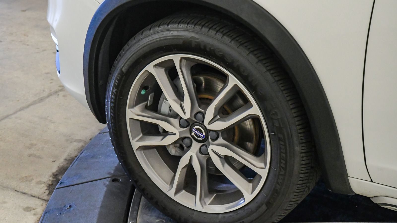 Used 2018 Volvo V60 T5 Cross Country AWD/4WD image 9