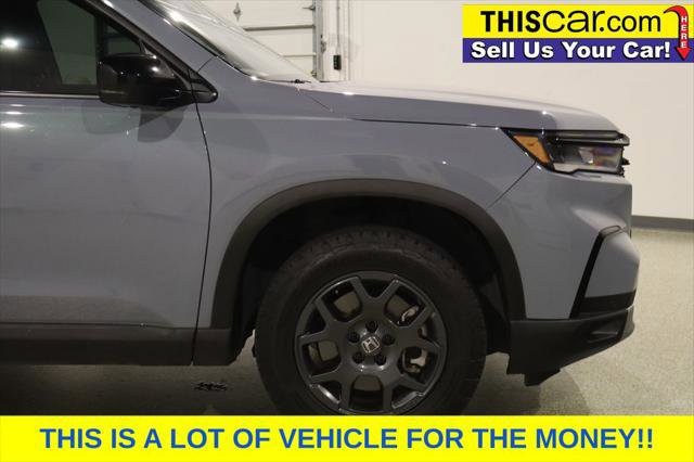 Used 2025 Honda Pilot TrailSport image 10