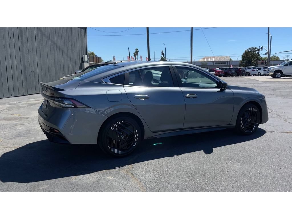 Used 2026 Nissan Sentra SR w/ Floor Mat Package FWD image 3