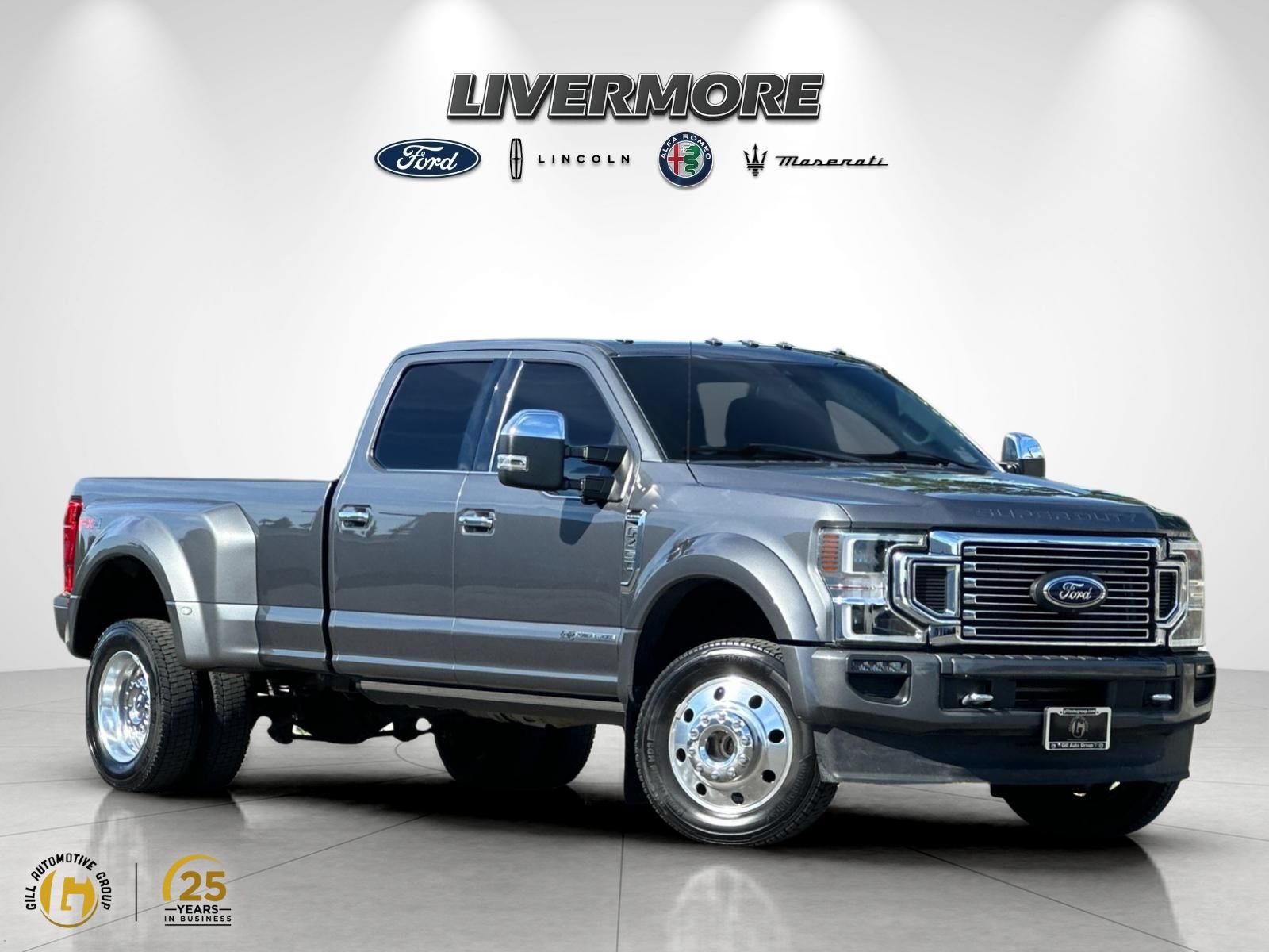Certified 2022 Ford F450 Platinum w/ FX4 Off-Road Package AWD/4WD image 1