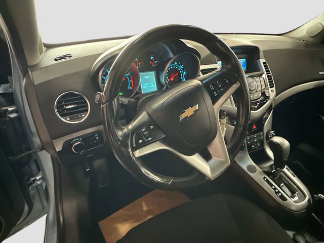 Used 2011 Chevrolet Cruze LT FWD image 12