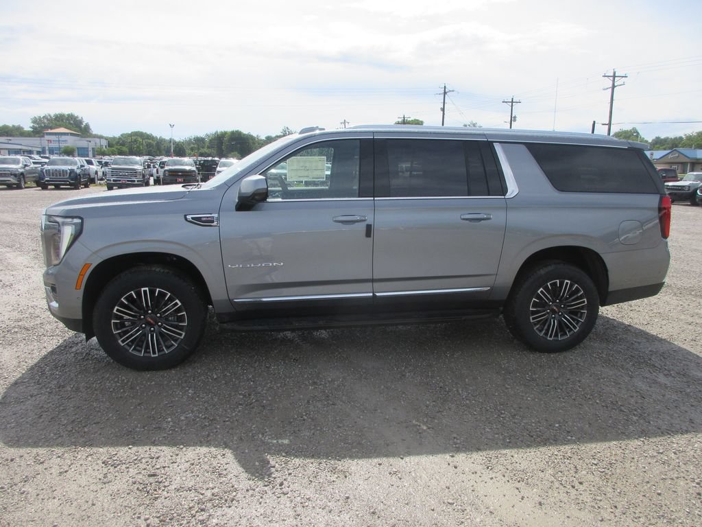 New 2026 GMC Yukon XL Elevation w/ Elevation Premium Package AWD/4WD image 7