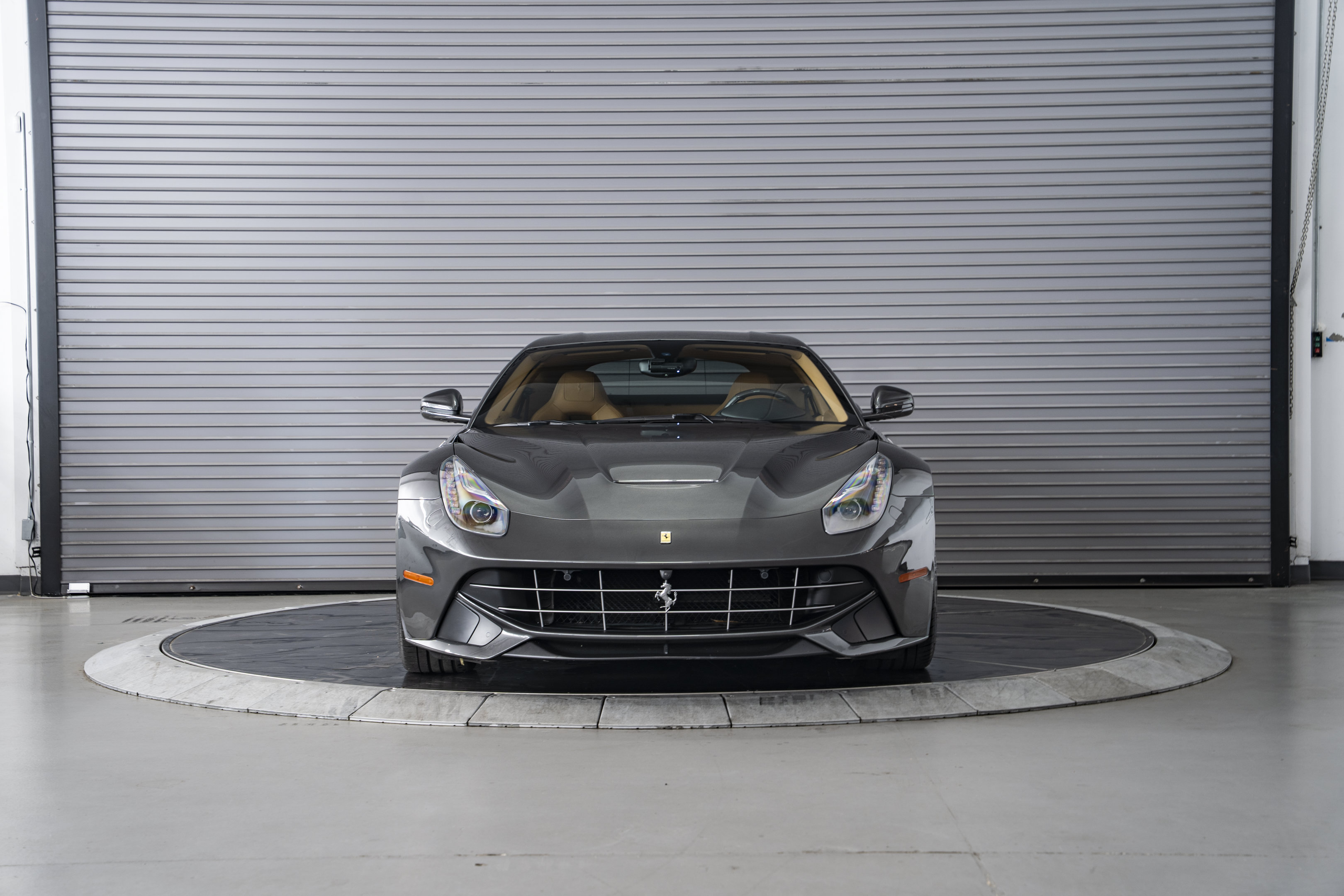 Used 2014 Ferrari F12 Berlinetta RWD image 8