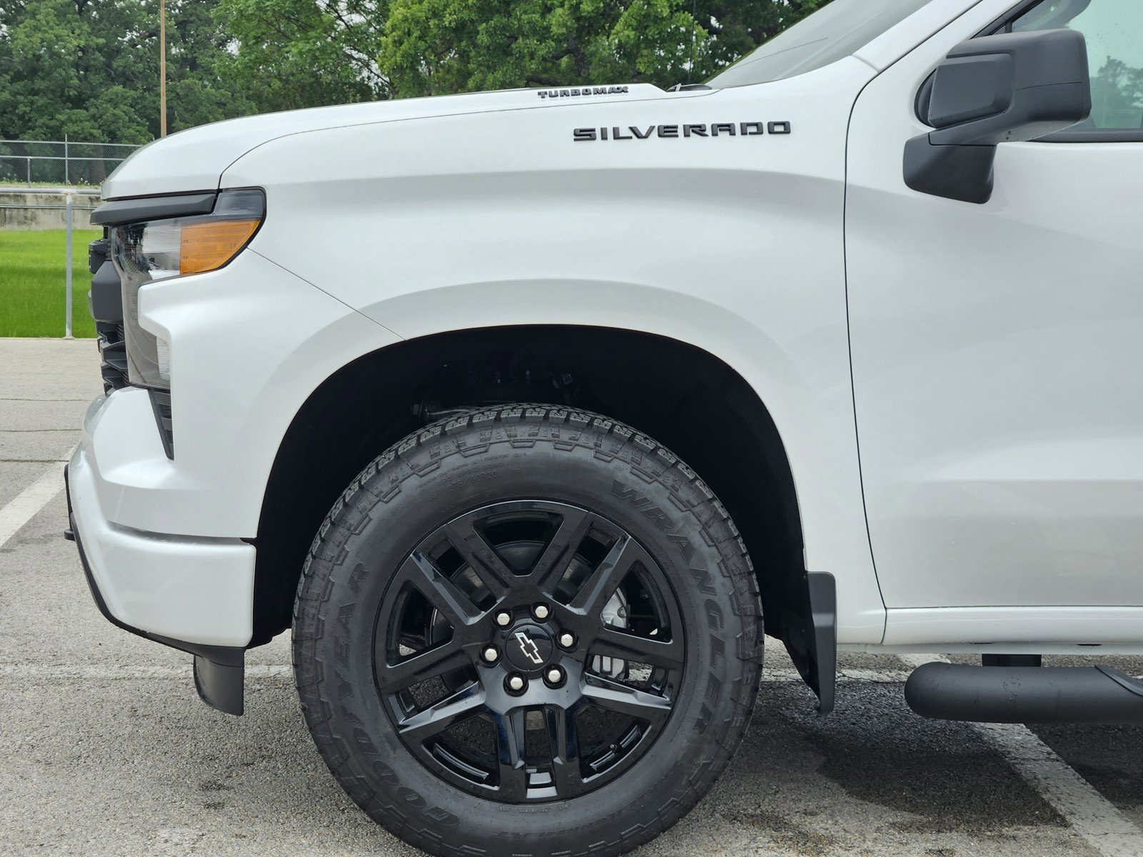 New 2026 Chevrolet Silverado 1500 Custom w/ Turbomax Blackout Package AWD/4WD image 6