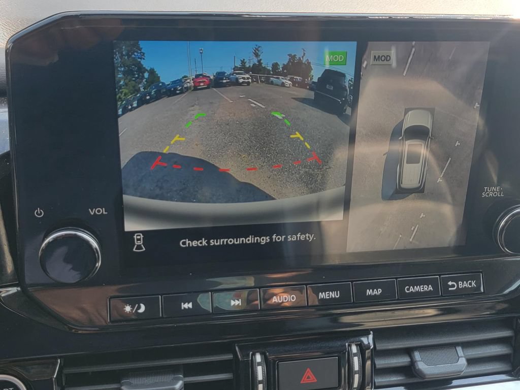 Used 2023 Nissan Pathfinder SL w/ Lighting Package (N92) AWD/4WD image 39