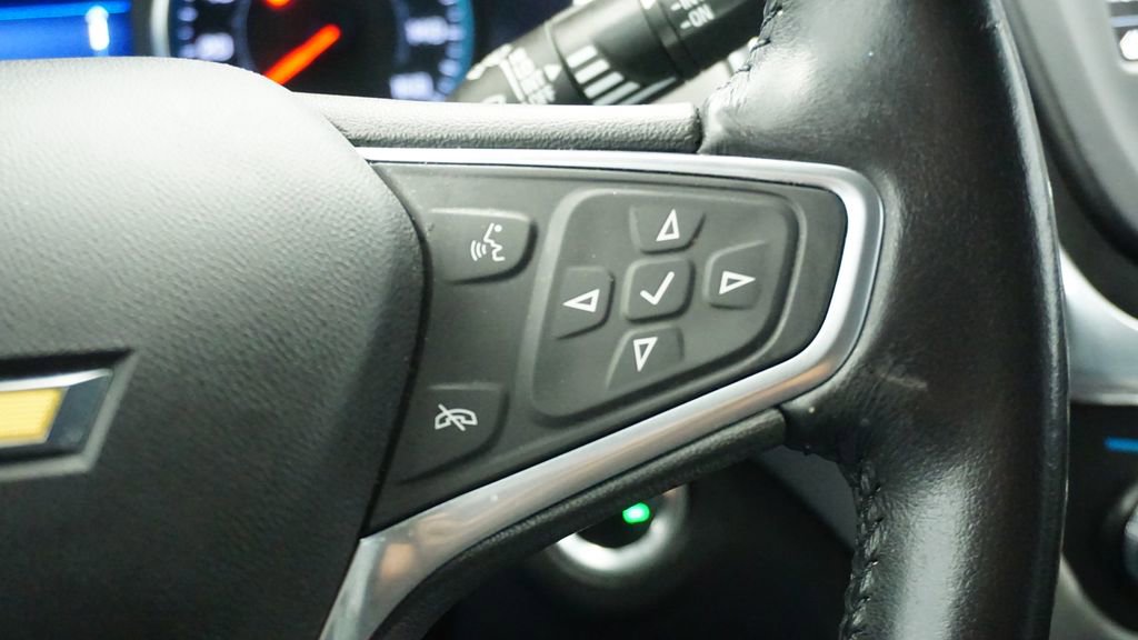 Used 2022 Chevrolet Equinox LT w/ Driver Convenience Package image 40