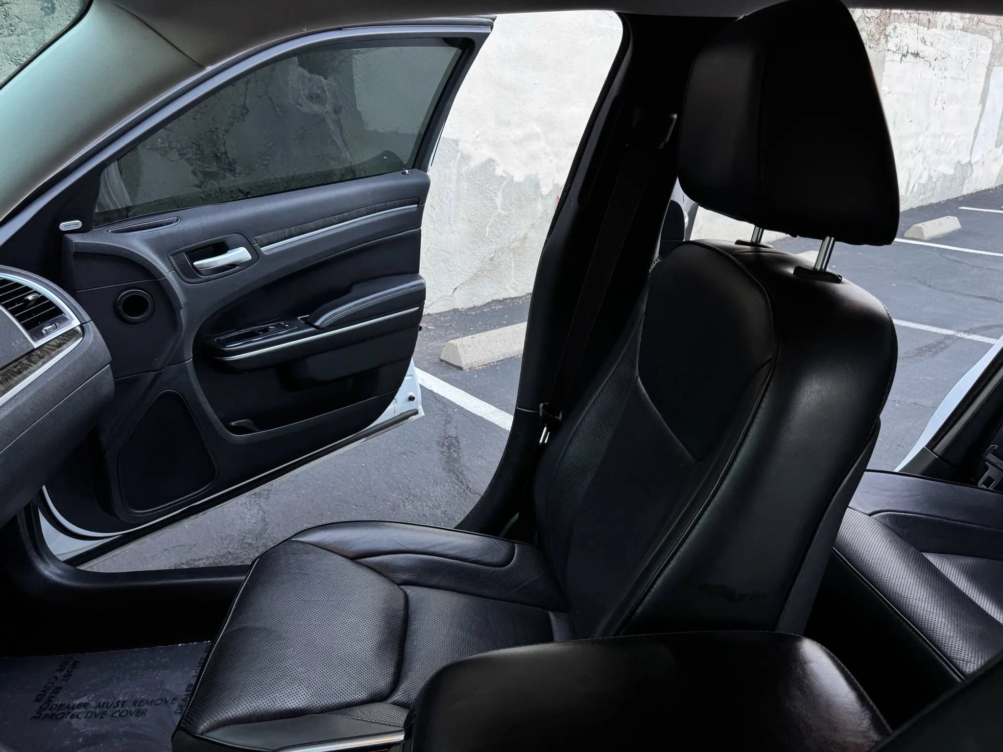 Used 2018 Chrysler 300 Limited RWD image 15