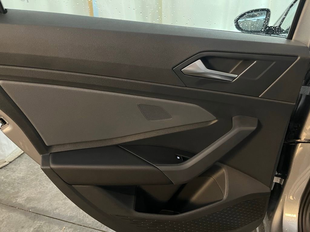 New 2026 Volkswagen Jetta SE FWD image 22