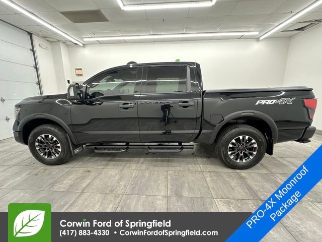 Used 2023 Nissan Titan PRO-4X w/ Pro-4x Convenience Package image 2